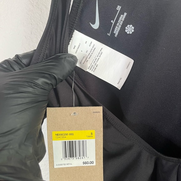 NEW Nike Racerback One-Piece Swimsuit Women’s Size Small Black Athletic Swim NWT - Picture 2 of 3
